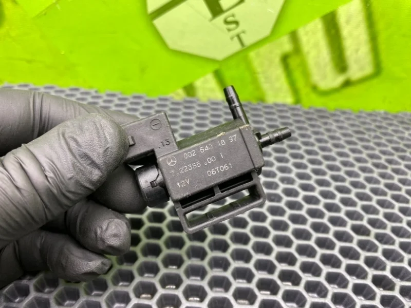 Клапан рециркуляции Mercedes-Benz E-class 1997 A0025401897 S210 M112 E24