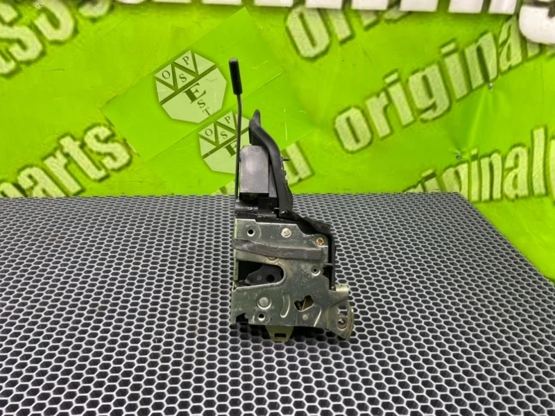 Замок двери Bmw 5-Series 2000 51218235104 E39 TOURING M54B22, передний правый