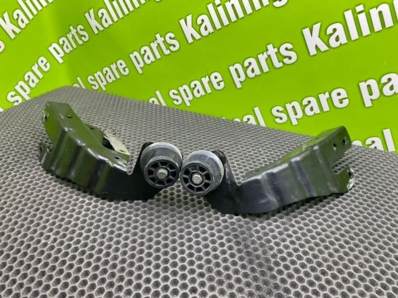 Крепление бампера Mercedes-Benz E-Class 2003 A2116200818 S211 OM647 DE 27, переднее