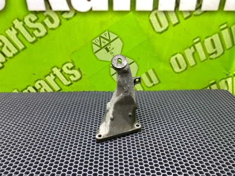 Кронштейн двигателя Bmw 3-Series 1999 22111094652 E46 M43B16 1.9I, передний правый