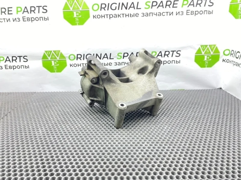 Кронштейн генератора Bmw 3-Series 1999 12311247646 E46 M43B16 1.9I