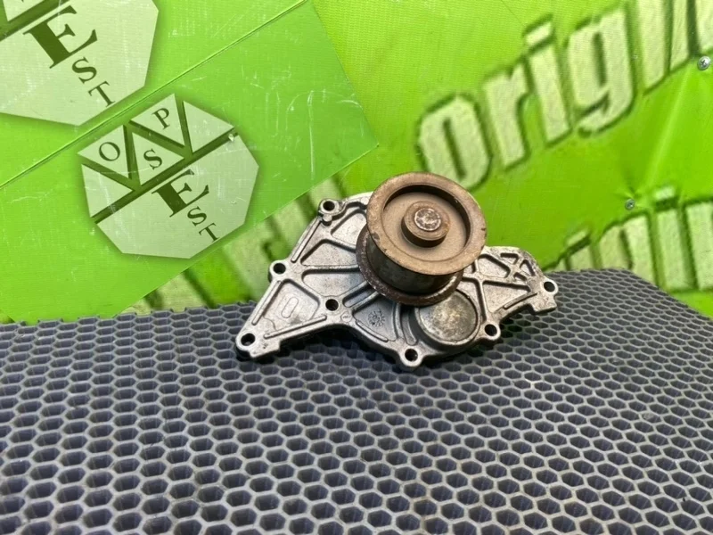 Помпа Audi A6 2004 059121004E C5 AVANT BDH 2.5TDI