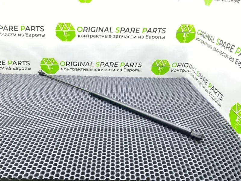 Амортизатор капота Audi A6 2004 4B0823359C C5 AVANT BDH 2.5TDI