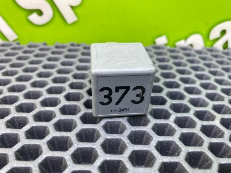 Реле Audi A6 2004 8D0951253A C5 AVANT BDH 2.5TDI