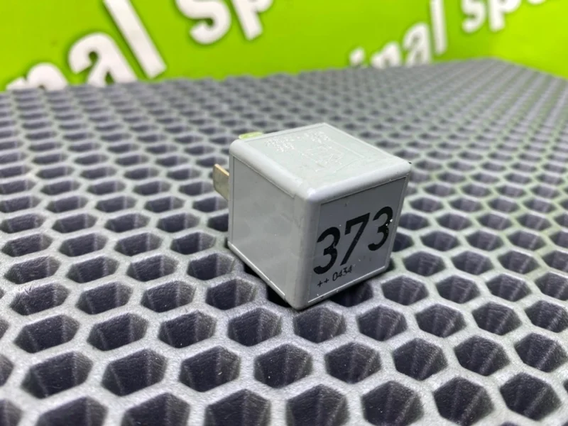 Реле Audi A6 2004 8D0951253A C5 AVANT BDH 2.5TDI