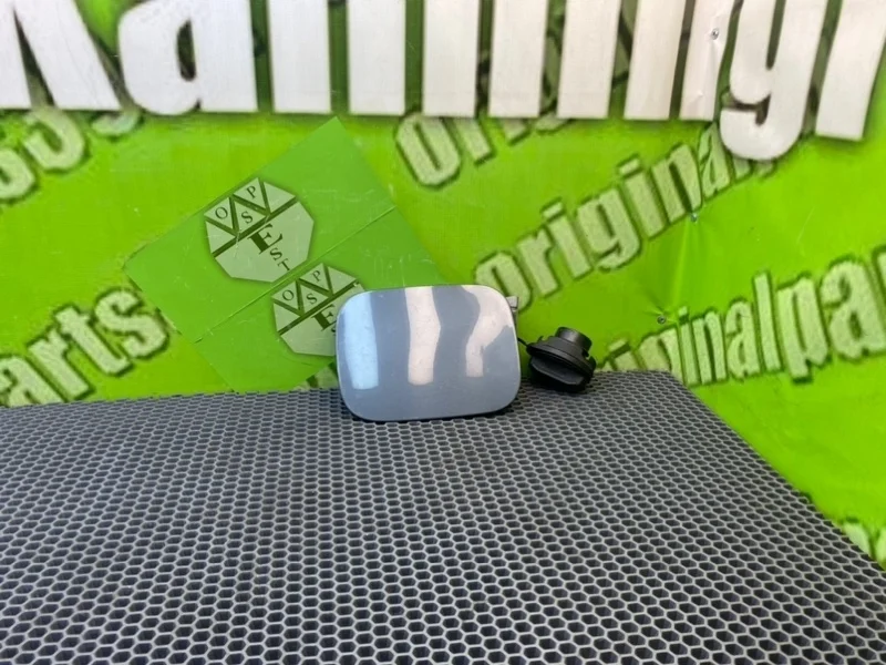 Лючок бензобака Audi A6 2004 4B0809905 C5 AVANT BDH 2.5TDI