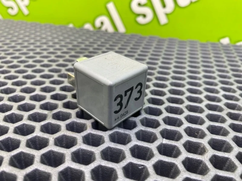 Реле Audi A6 2004 8D0951253A C5 AVANT BDH 2.5TDI