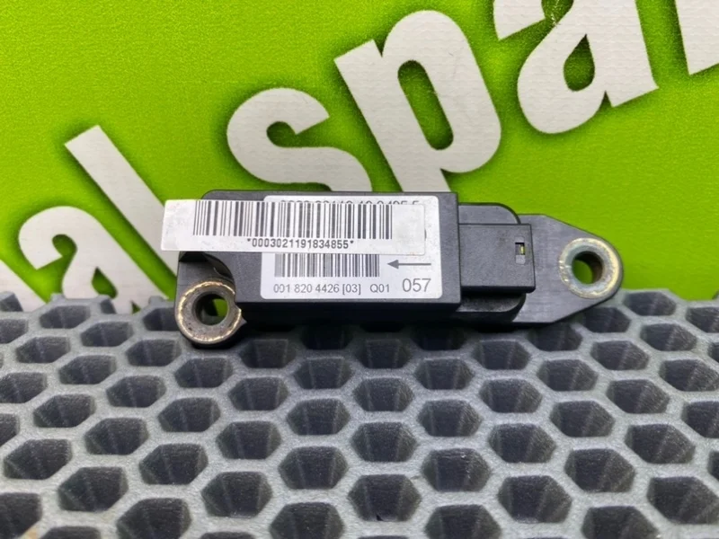 Датчик удара Mercedes-Benz C-Class 2002 A0018204426 W203 OM611.962 2.2 CDI