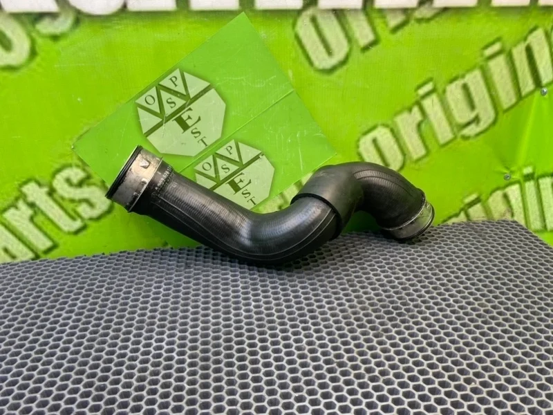 Патрубок интеркулера Mercedes-Benz C-Class 2002 A2035281782 W203 OM611.962 2.2 CDI