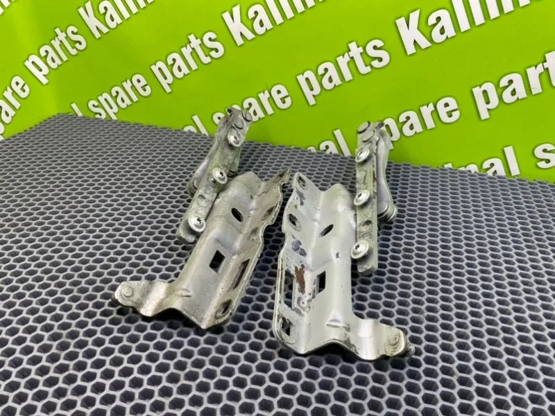 Петли капота Mercedes-Benz C-Class 2002 A2038800328 W203 OM611.962 2.2 CDI