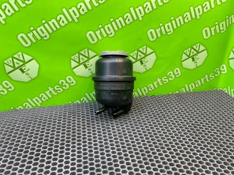 Бачок гидроусилителя Audi A6 2005 4F0422373A C6 (4F2) BDW 2.4I