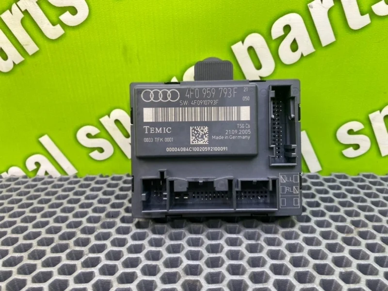 Блок комфорта Audi A6 2005 4F0959793F C6 (4F2) BDW 2.4I, передний левый