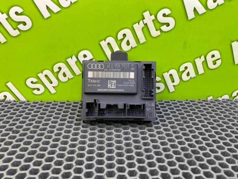 Блок комфорта Audi A6 2005 4F0959792F C6 (4F2) BDW 2.4I, передний правый