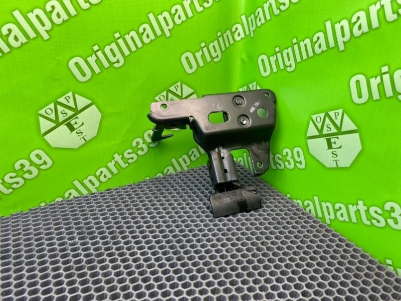 Замок капота Audi A6 2005 4F0823480A C6 (4F2) BDW 2.4I