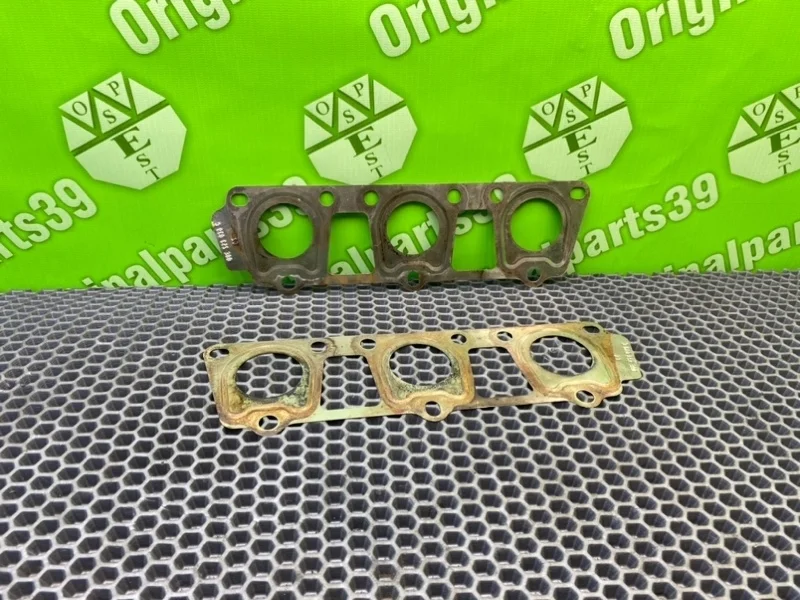 Прокладка выпускного коллектора Audi A6 2005 06E253039C C6 (4F2) BDW 2.4I