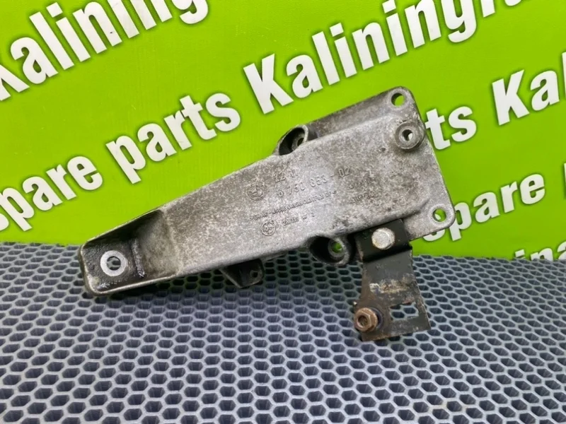 Кронштейн двигателя Bmw X3 2005 22116750853 E83 M54B30, левый