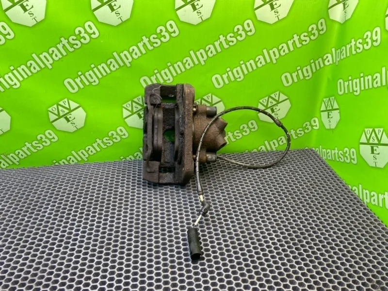 Суппорт Bmw X3 2005 34116765881 E83 M54B30, передний левый