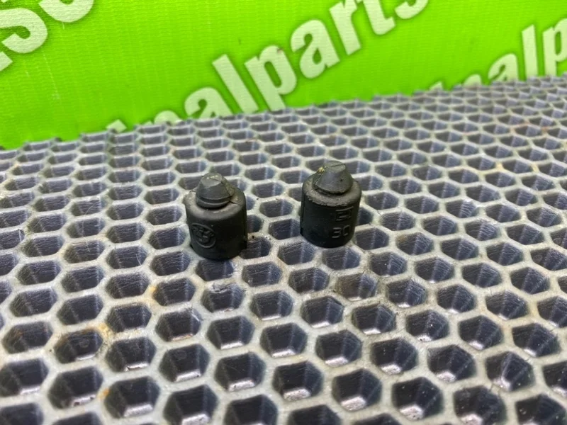 Отбойник капота Bmw X3 2005 51243405790 E83 M54B30