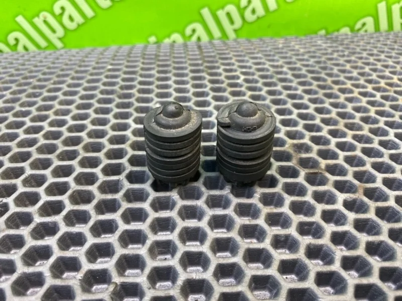 Отбойник капота Bmw X3 2005 51248254063 E83 M54B30