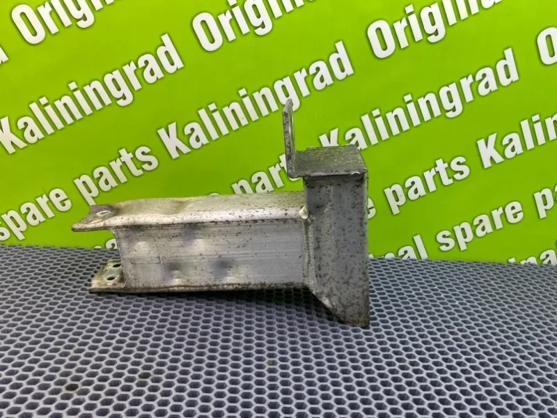 Кронштейн Bmw X3 2005 51113419957 E83 M54B30, передний левый