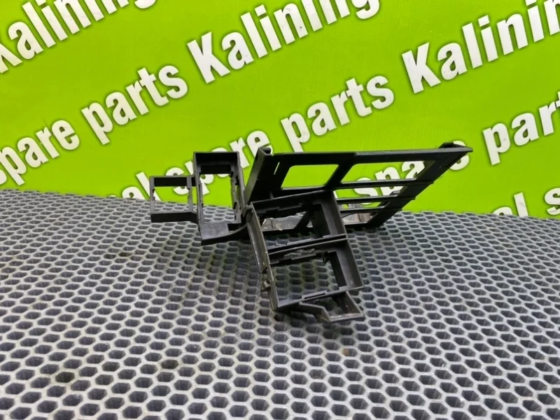 Кронштейн Mercedes-Benz E-Class 1992 A1245454340 W124 OM601.912