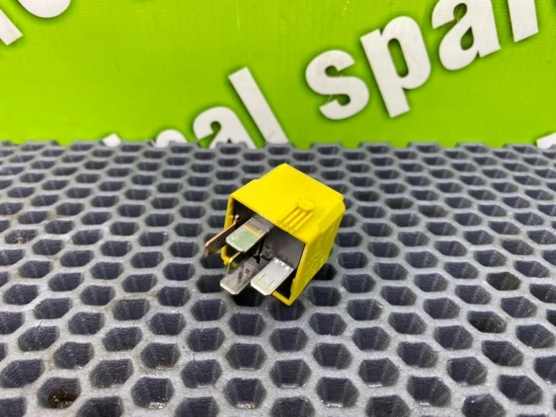 Реле Mercedes-Benz C-Class 2012 A0025422619 S204 OM651.911 2.2 CDI