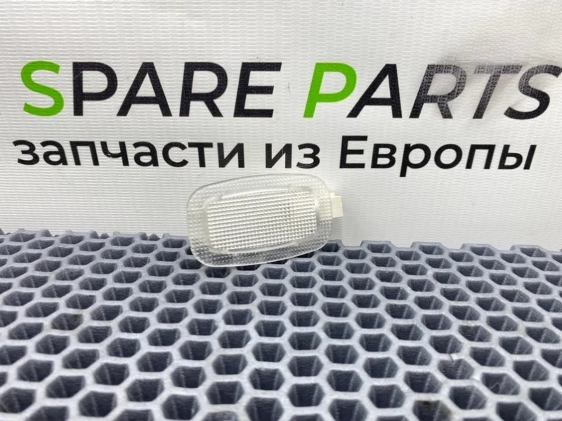 Плафон подсветки салона Mercedes-Benz C-Class 2012 A2218200401 S204 OM651.911 2.2 CDI