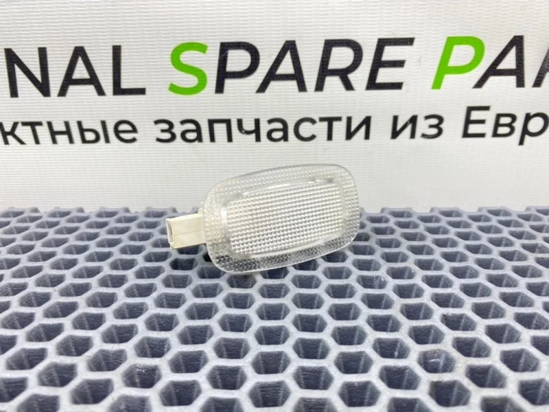 Плафон подсветки салона Mercedes-Benz C-Class 2012 A2218200401 S204 OM651.911 2.2 CDI