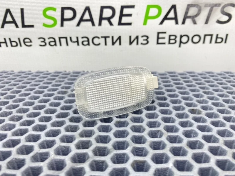 Плафон подсветки салона Mercedes-Benz C-Class 2012 A2218200401 S204 OM651.911 2.2 CDI