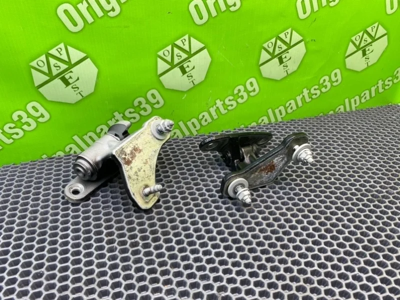 Петли дверей Mercedes-Benz C-Class 2012 A2047201637 S204 OM651.911 2.2 CDI, передние правые