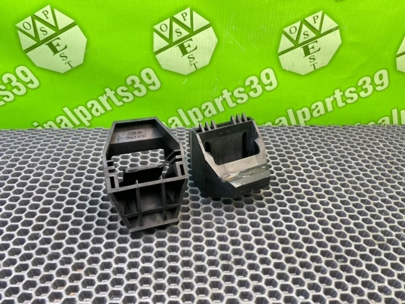 Крепеж радиатора Bmw 3-Series 1999 17111436264 E46 M43B16 1.9I