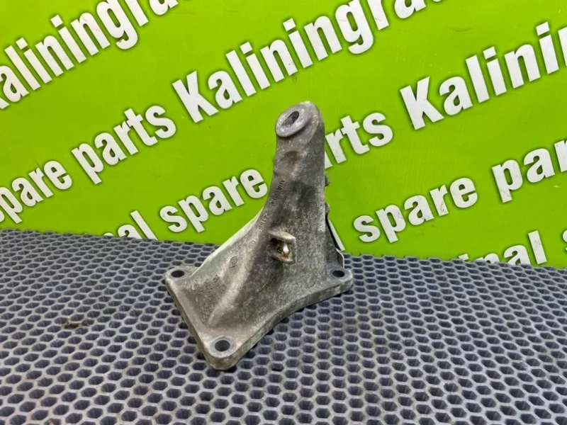 Кронштейн двигателя Bmw 3-Series 2004 22111094652 E46 TOURING N46B20A 1.8I, правый