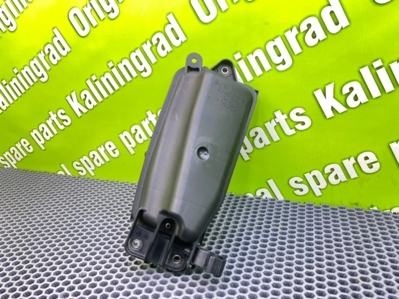 Вакуумный ресивер Mercedes-Benz C-Class 2012 A6510700568 S204 OM651.911 2.2 CDI