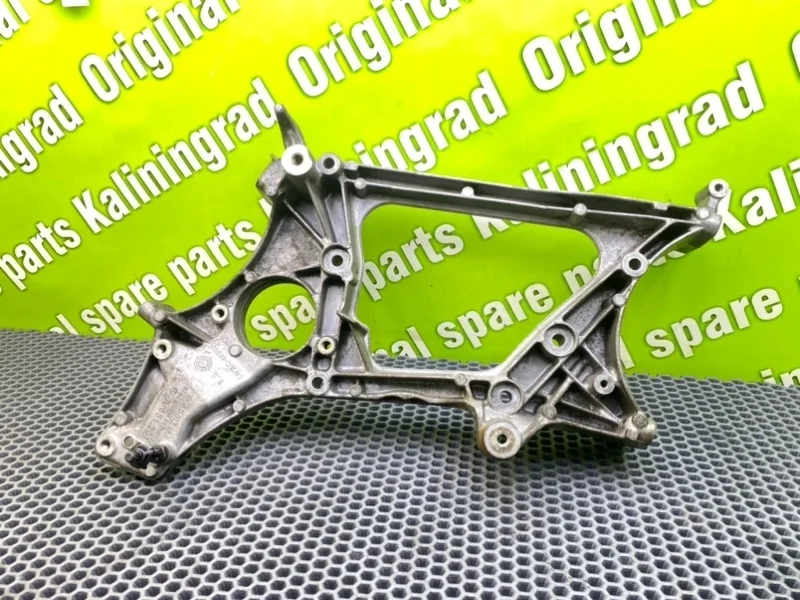 Кронштейн двигателя Mercedes-Benz C-Class 2012 A6512011109 S204 OM651.911 2.2 CDI