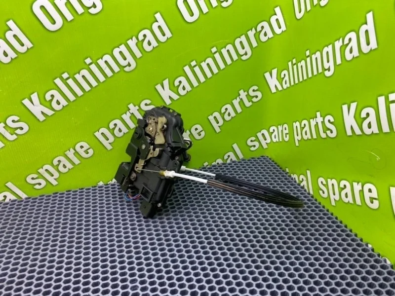 Замок двери Audi A6 2000 4B0839015G C5 2.5TDI AFB, задний левый