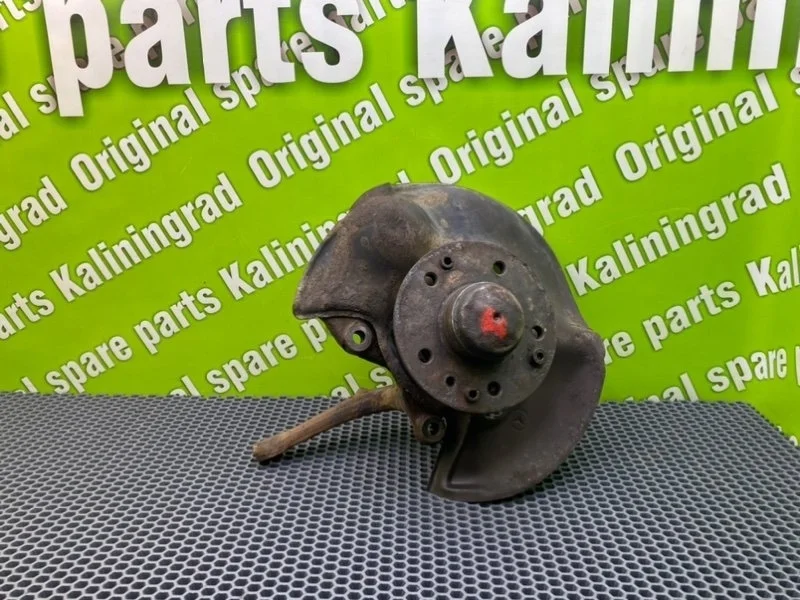 Поворотный кулак Mercedes-Benz E-Class 1992 A1243300420 W124 OM601.912, передний левый