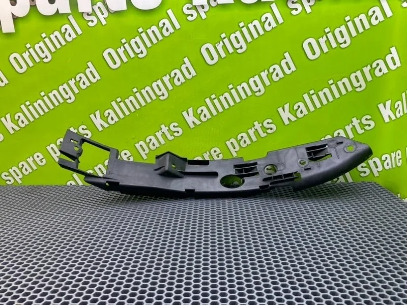 Кронштейн бампера Volkswagen Touareg 2005 7L6807183C 7LA AYH 5.0 TDI, передний левый