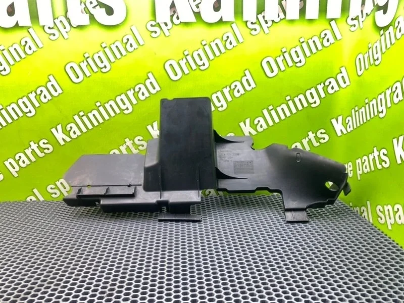 Пластик радиатра Volkswagen Touareg 2005 7L6121333E 7LA AYH 5.0 TDI, левый