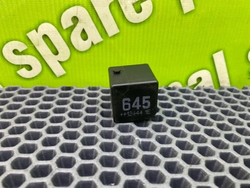 Реле Volkswagen Touareg 2005 4H0951253A 7LA AYH 5.0 TDI