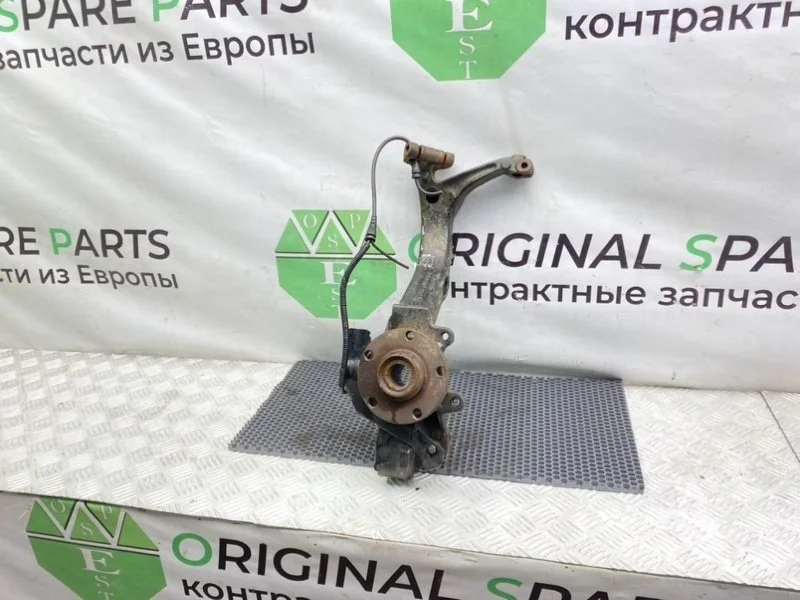 Поворотный кулак Audi A6 2000 8D0407257AE C5 AVANT 2.5TDI AKE, передний левый