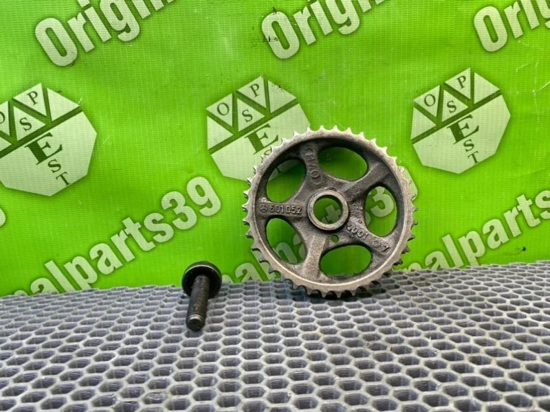 Шестерня распредвала Mercedes-Benz E-Class 1995 A6010520001 W124 OM602.912 2.5D
