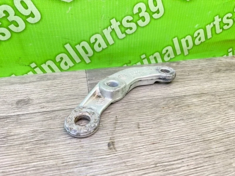 Кронштейн стабилизатора Bmw 5-Series 2003 31351091987 E39 TOURING M57D25 256D1, передний левый