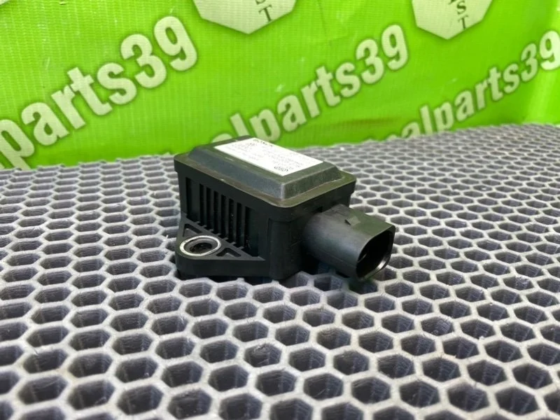 Датчик ускорения Audi A6 2005 4F0907637 C6 AVANT QUATTRO AUK 3.2 FSI