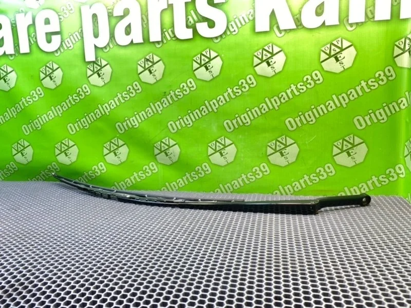 Дворник лобового стекла Audi A6 1997 4B1955408A C5 QUATTRO ALF 2.4I, правый