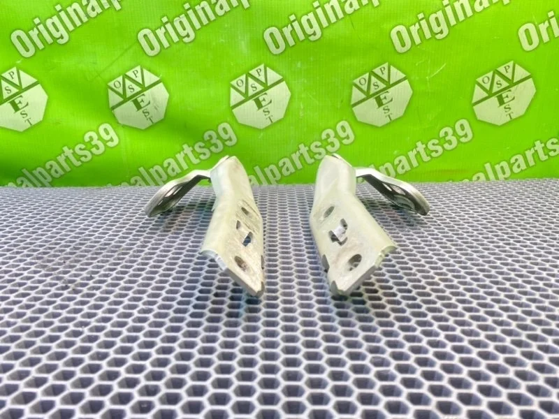 Петли капота Audi A6 2005 4F0823301 C6 AVANT QUATTRO AUK 3.2 FSI