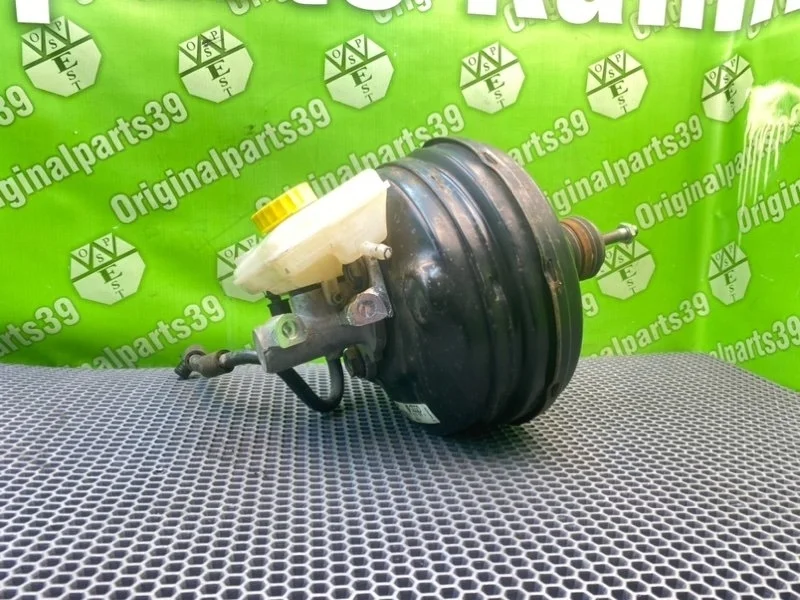 Вакуумник Audi A6 2005 4F0612105G C6 AVANT QUATTRO AUK 3.2 FSI