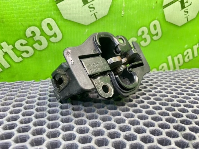 Замок капота Mercedes-Benz C-Class 2002 A2038800060 S203 4MATIC M112.953 3.2