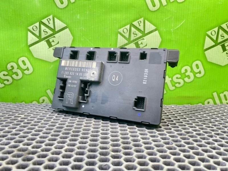 Блок комфорта Mercedes-Benz C-Class 2002 A2038201485 S203 4MATIC M112.953 3.2, передний правый