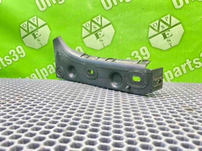 Кронштейн бампера Audi A6 1997 4B0807284B C5 QUATTRO ALF 2.4I, передний правый