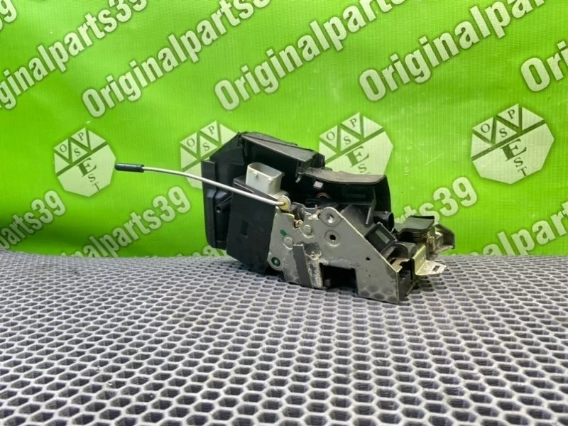 Замок двери Bmw 5-Series 2003 51218235097 E39 TOURING M57D25 256D1, передний левый